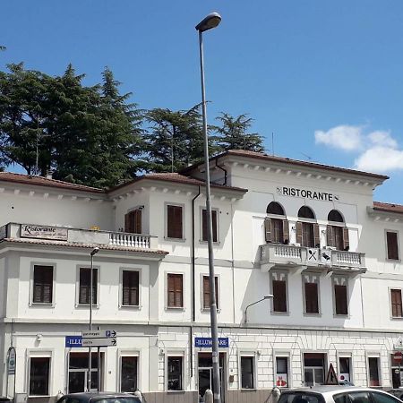 ホテルLa Tenuta Di Bacco コッレフェッロ エクステリア 写真