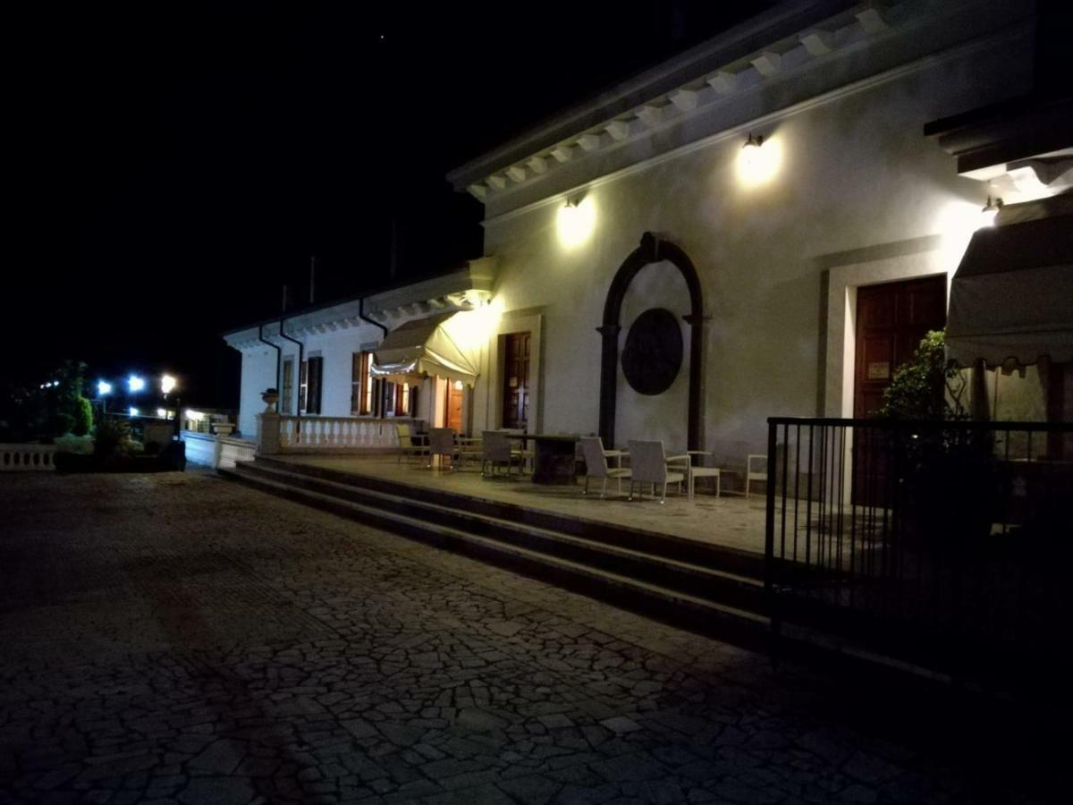 ホテルLa Tenuta Di Bacco コッレフェッロ エクステリア 写真