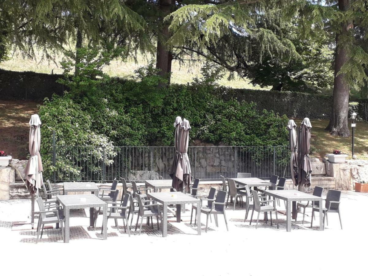 ホテルLa Tenuta Di Bacco コッレフェッロ エクステリア 写真